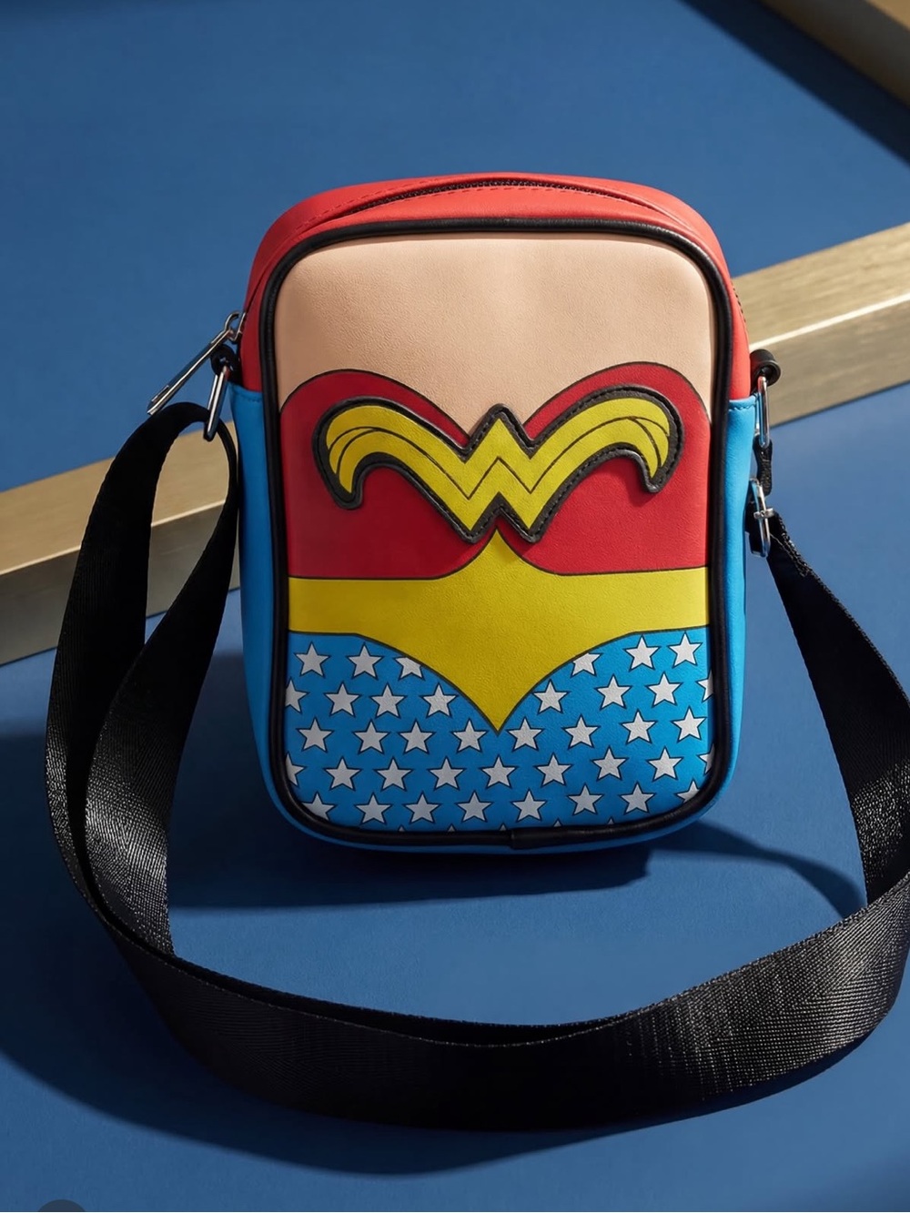 DC Comics Wonder Woman Crossbody Bag Buckle Down Mini Purse NWT